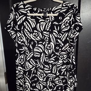 Alfani Monochrome Floral Short Sleeve Top